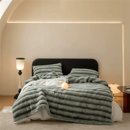 Ines | Luxe Faux Fur Home Blanket