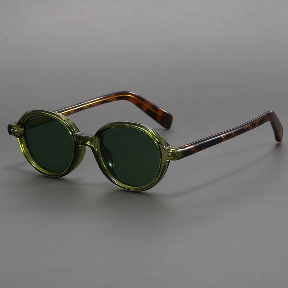 Octavian | Sleek Verona Oval Sunglasses