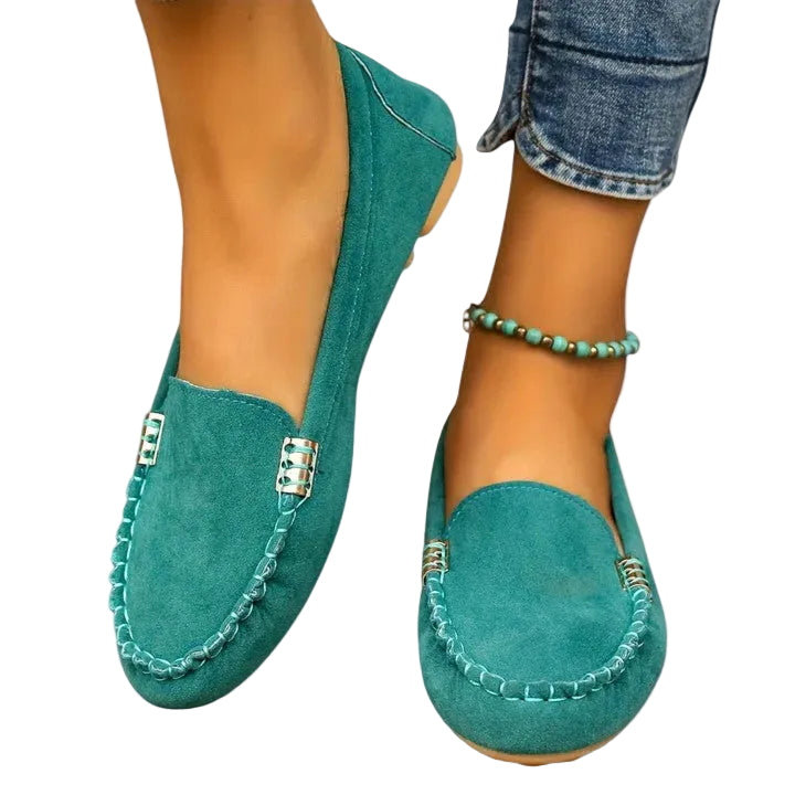 Lena | Chic Moc-Toe Loafers with Metal Accents