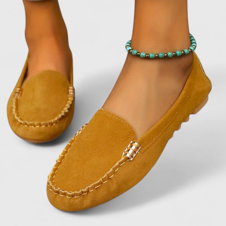 Lena | Chic Moc-Toe Loafers with Metal Accents