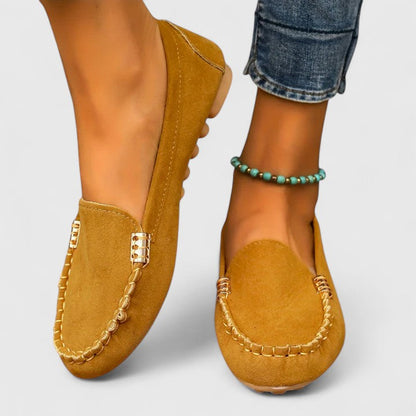 Lena | Chic Moc-Toe Loafers with Metal Accents