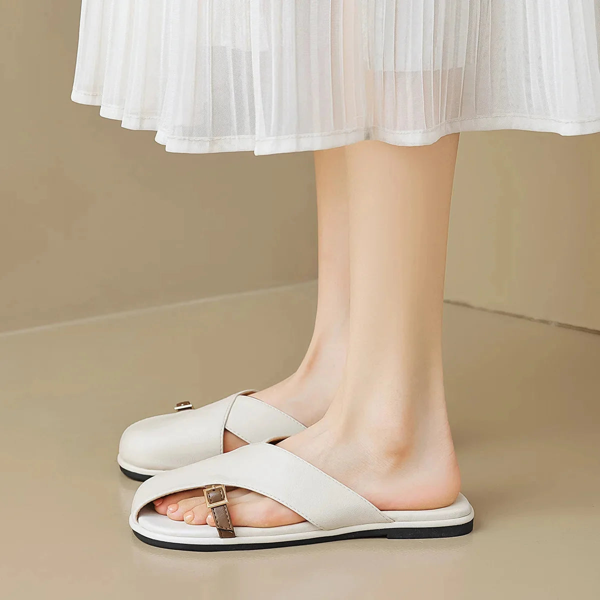 Lila | Chic Open Toe Crossover Strap Sandals